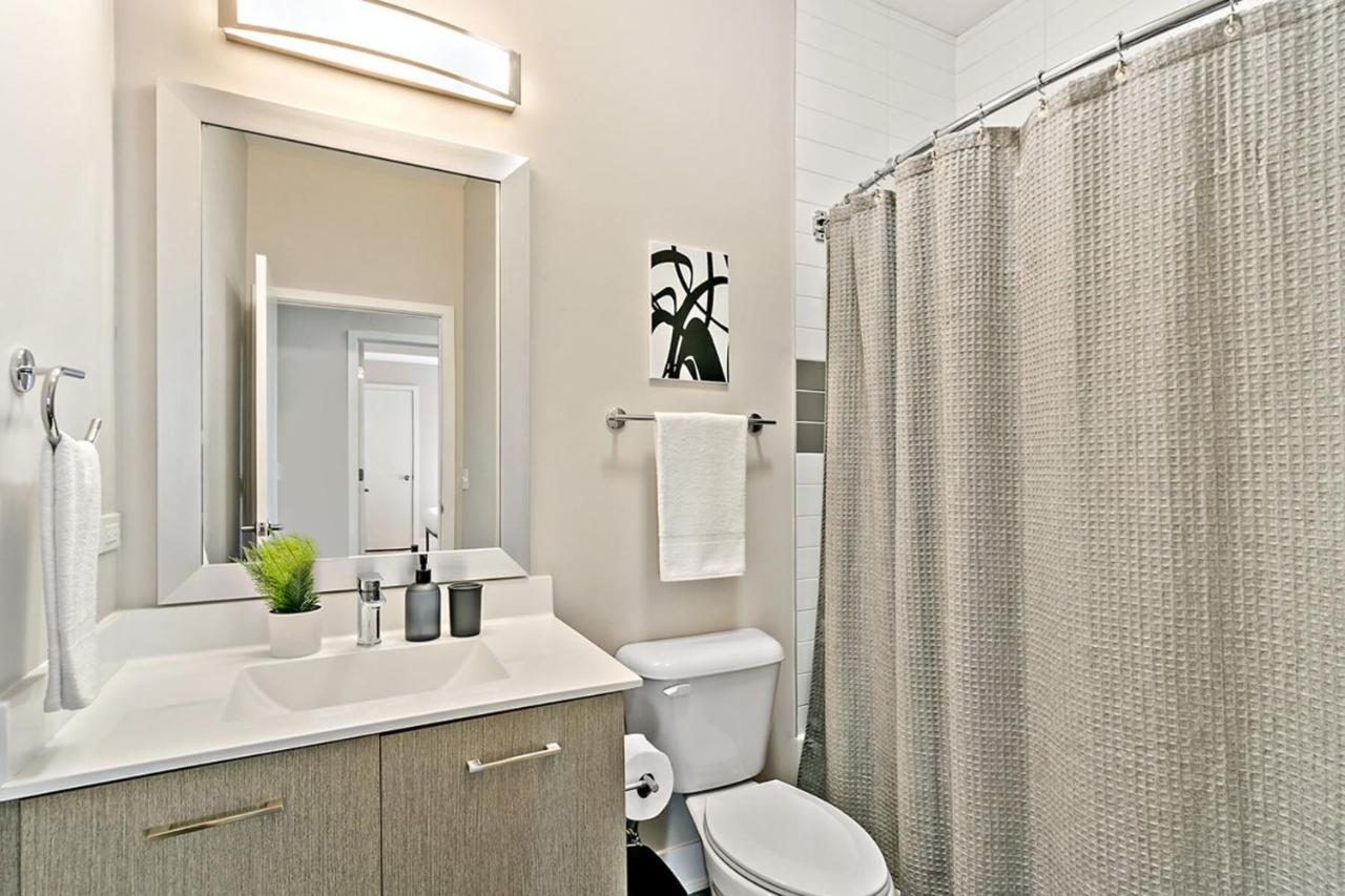Bright & Comfortable Oakbrook 2Br Apt Free Parking - Ob 1 Leilighet Oakbrook Terrace Eksteriør bilde